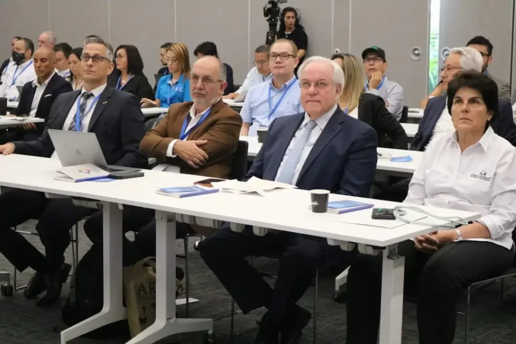 'Modelo dual, una estrategia posible para el mejoramiento productivo y la empleabilidad en Colombia